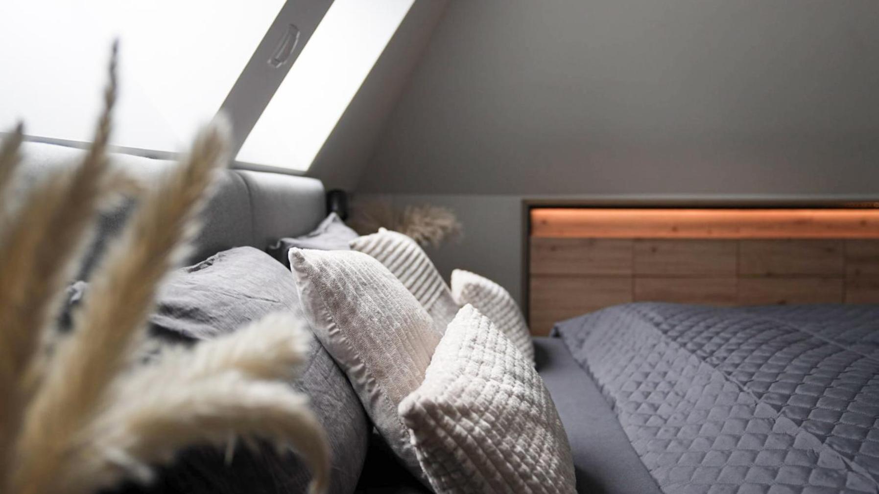 Modernes Im Eidertal Apartment Delve